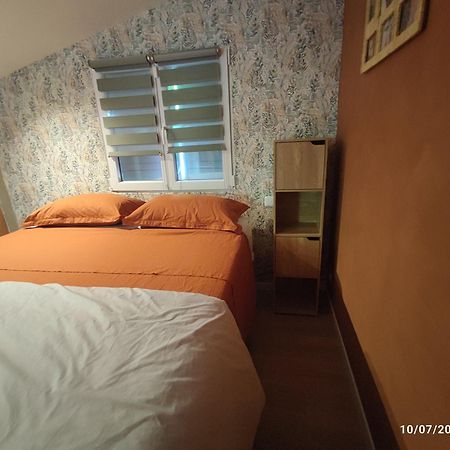 Chambre Au Coeur Du Luberon Bed & Breakfast Céreste Exterior foto